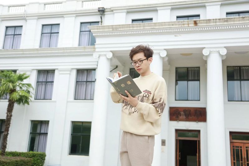 青年英才刘树佳：在教研与科创的赛道上奋勇争先