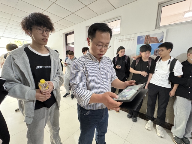 市政工程学院“排水管道智能检测技术”课程开展校企双元教学 实现课堂与实践无缝衔接
