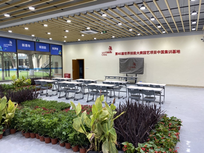 赛训楼园艺集训5.jpg